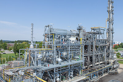 Außenansicht einer Altöl-Recyclinganlage