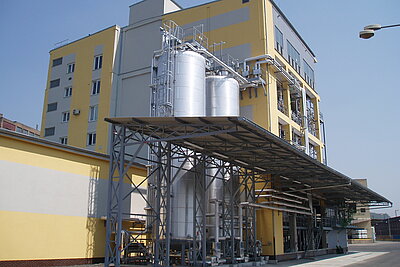 Polyester- und Alkydharz