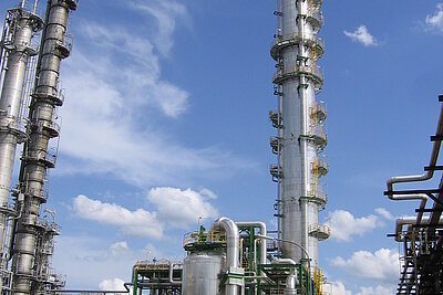 Außenansicht einer FCC-Anlage