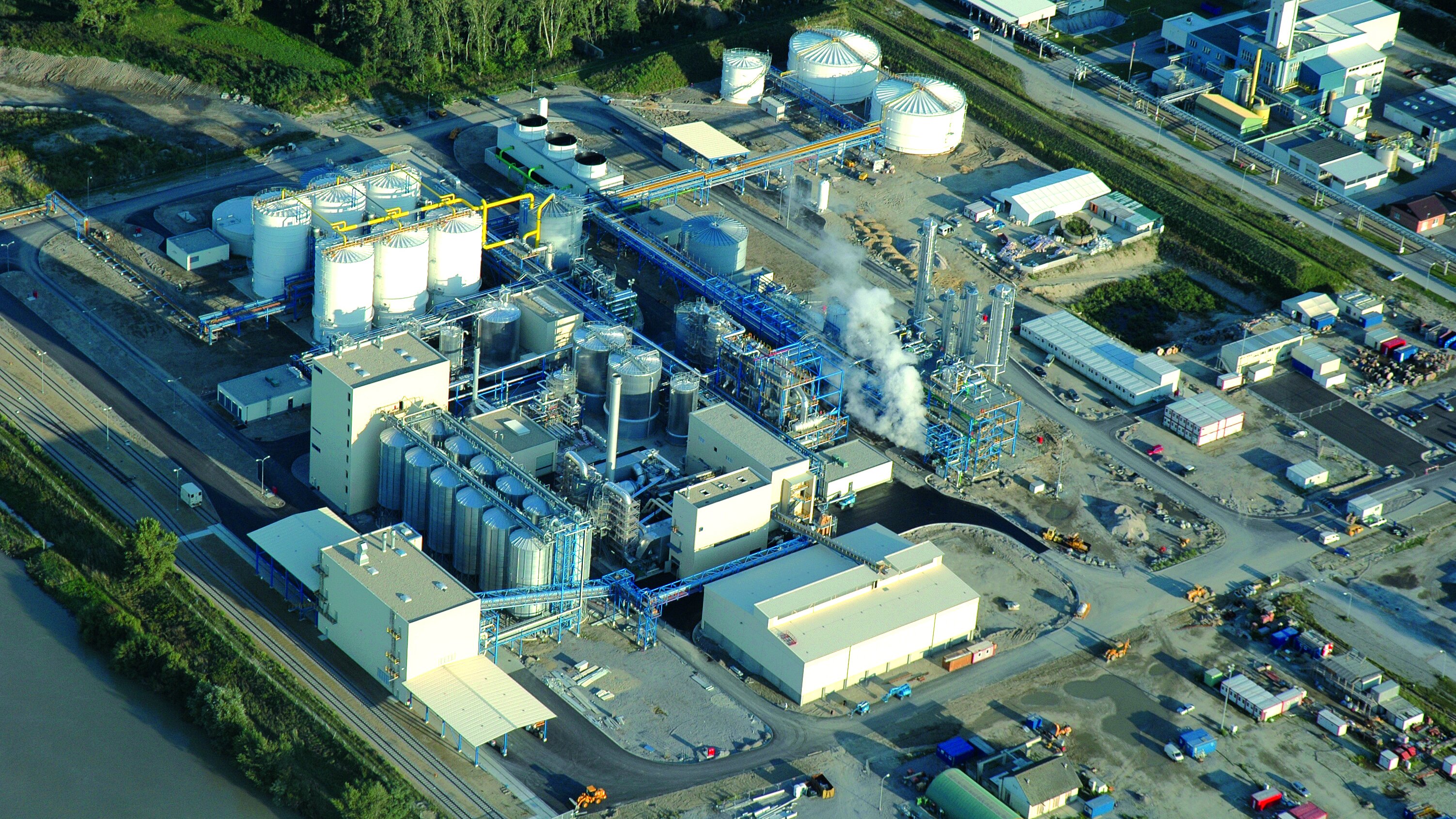 ENERGY & ENVIRONMENT