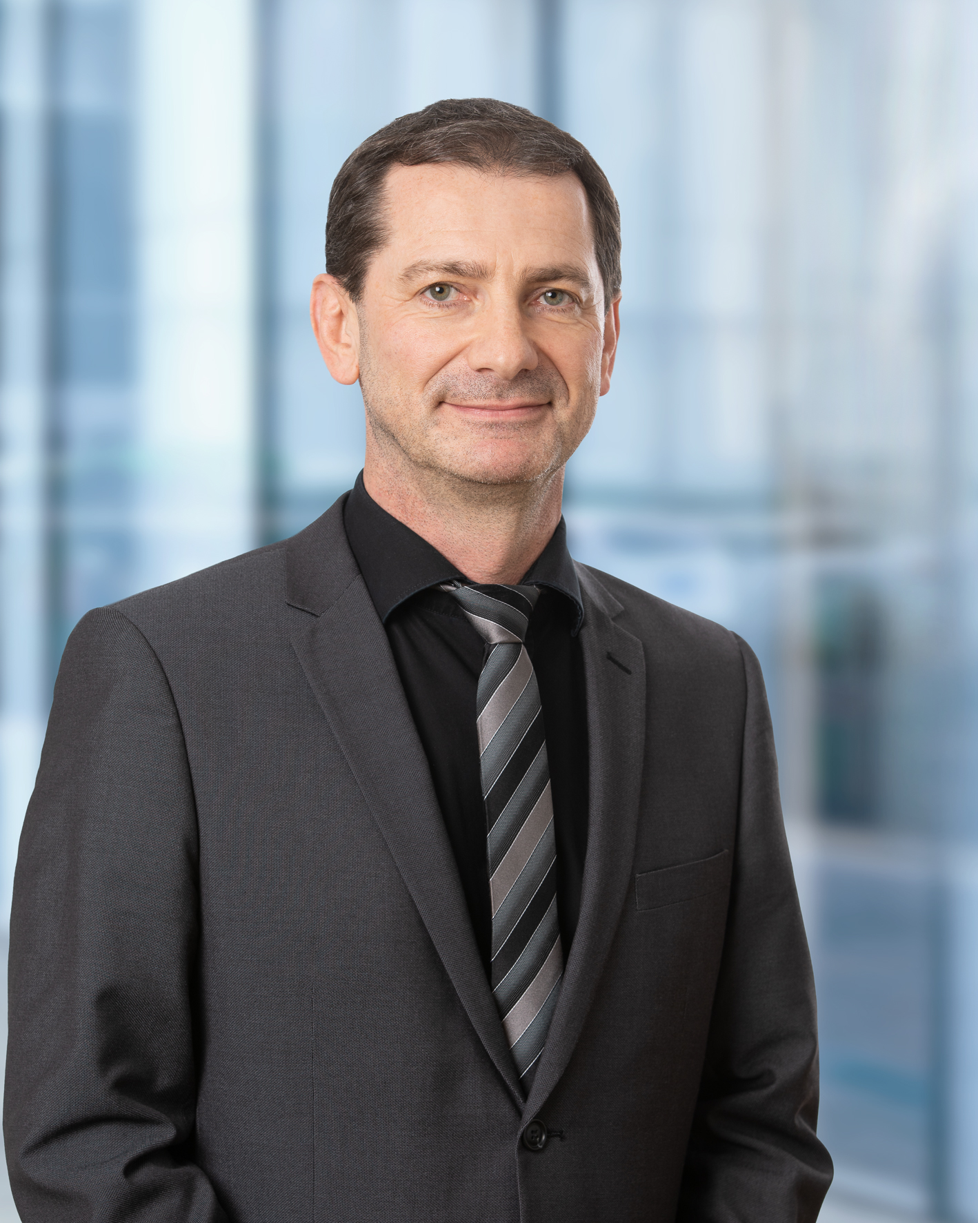 {data.poerner2025_zitat_bild -> f:first().alternative}